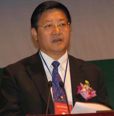 四川省副省长,论坛组委会副主任张怀臣同志代表四川省省委书记张学忠
