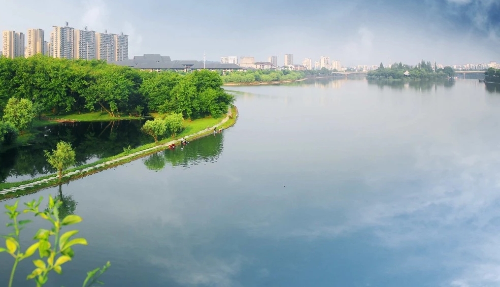 新安江屯溪段治理后.jpg